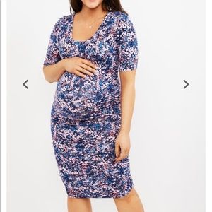 Side ruched maternity dress